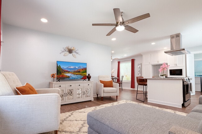 Building Photo - 445 Short Hills Dr