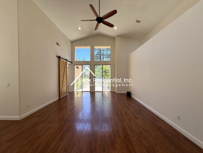 Foto del edificio - Beautiful Folsom 4bd/3ba Home with Pool!