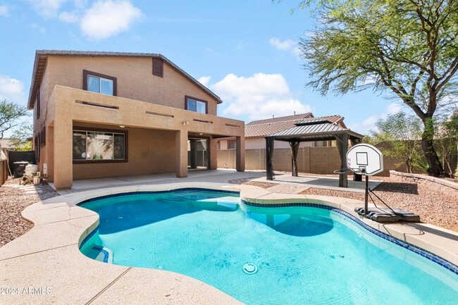 Building Photo - 4512 W Stoneman Dr