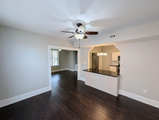 Building Photo - 5938 Cates Ave