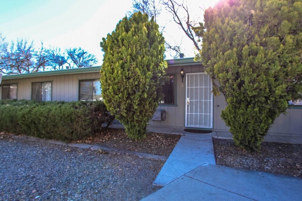 Primary Photo - 1026 Fair St 5