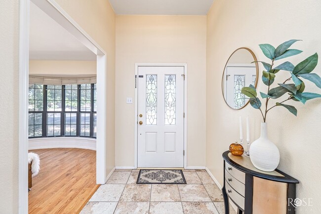 Foto del edificio - 602 Mayfair Ln