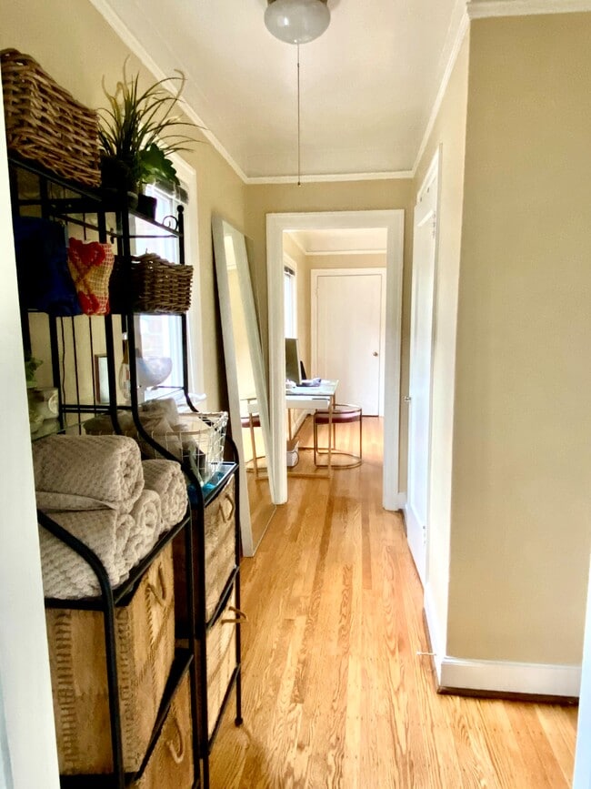 long hallway - 526 Lakeside Ave S