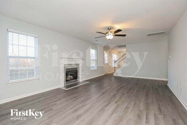 Foto del edificio - 2260 Hayward Ln