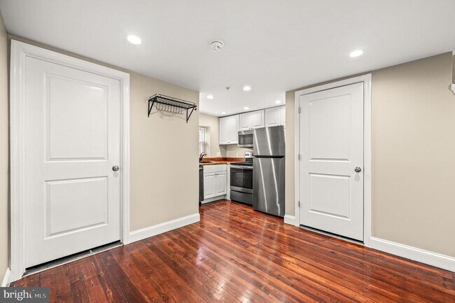 Foto del edificio - 980 N Lawrence St