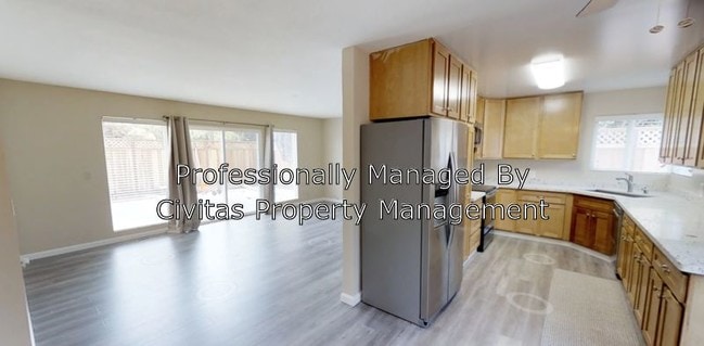 Foto del edificio - 728 Golden Oak Dr