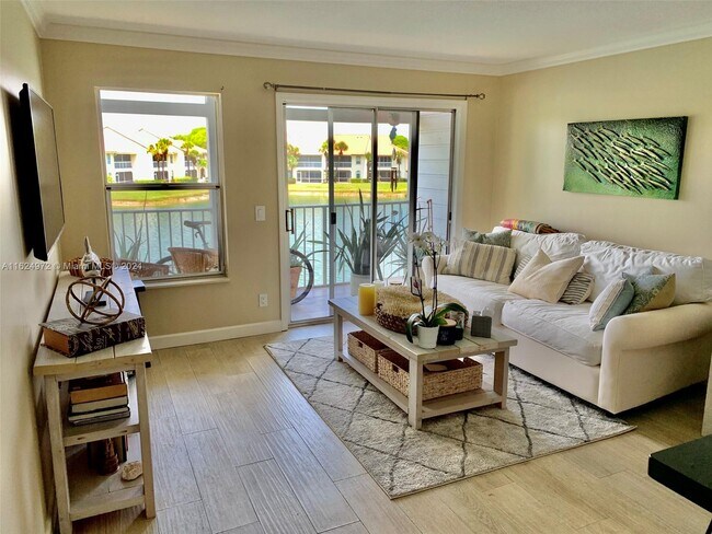 Building Photo - 270 Cypress Point Dr