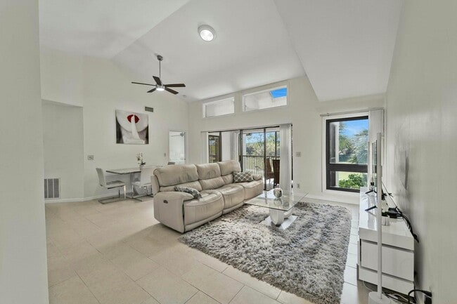 Building Photo - 7894 Granada Pl