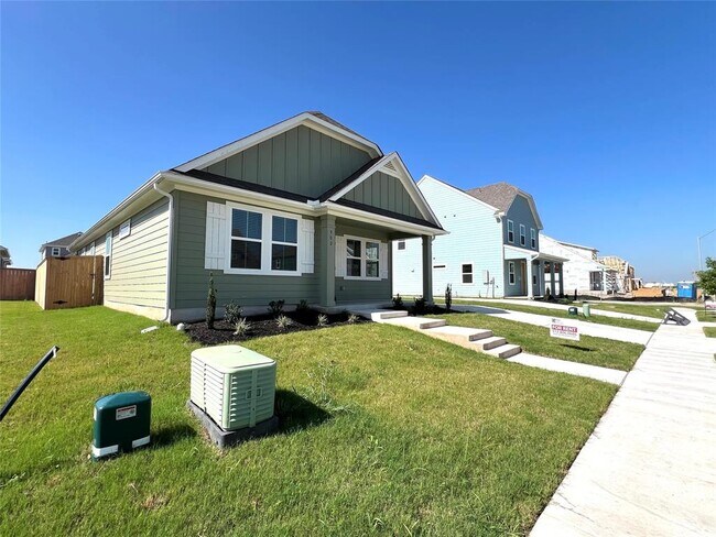 Building Photo - 302 Elm Br Trl