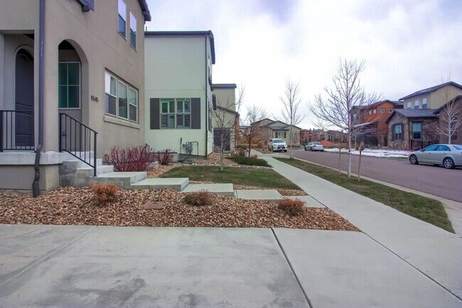 Foto del edificio - 15545 W Harvard Ave