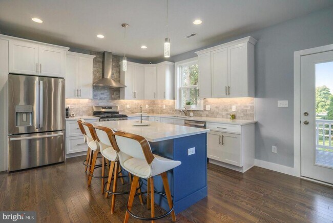 Foto del edificio - 340 Wartman Rd