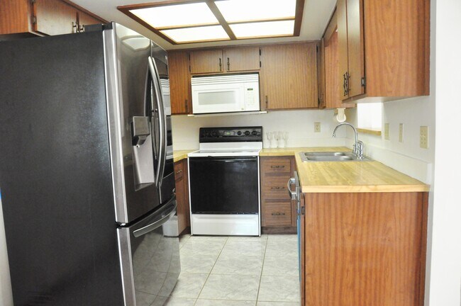 Cocina - 916 Spring St NW