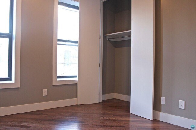 Foto del edificio - 2058 Union St