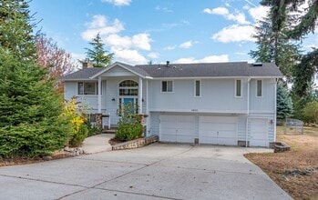 Building Photo - 4500 N Larson Dr