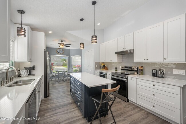 Building Photo - 1021 Indian Oaks Dr