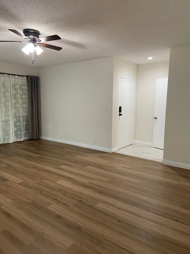front enterance - 1161 W Duarte Rd