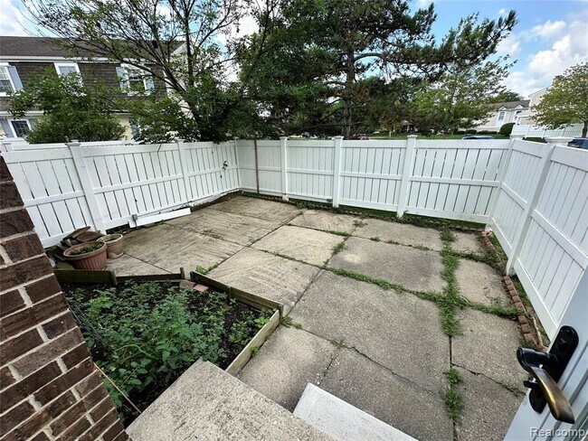 Foto del edificio - 41729 Broquet Dr