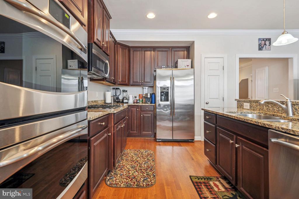 Rowyn Callcott 5708 Callcott Way Unit 5708T, Springfield, VA 22312 - Room for Rent in ...