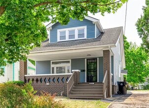 Building Photo - 10922 Sandusky Ave