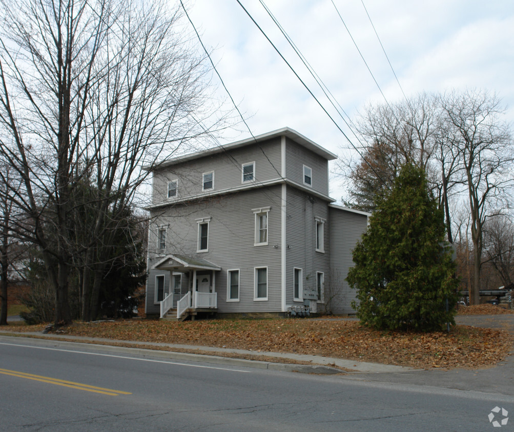 Building Photo - 104 Saratoga Ave