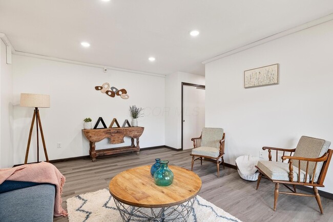 Building Photo - 1665 Riva Ridge Dr