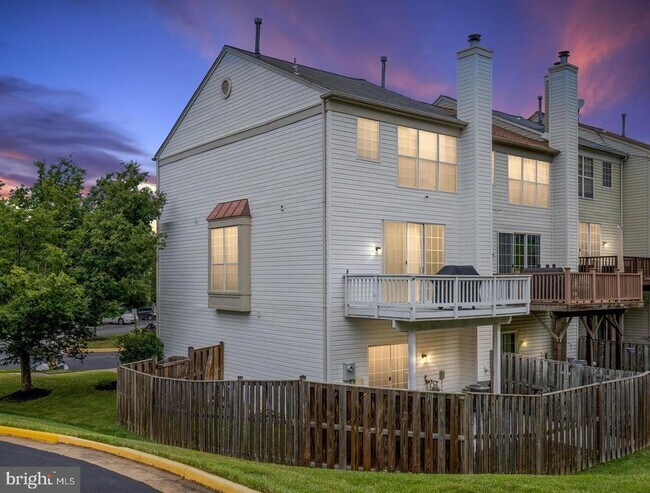 Foto del edificio - 16877 Jed Forest Ln