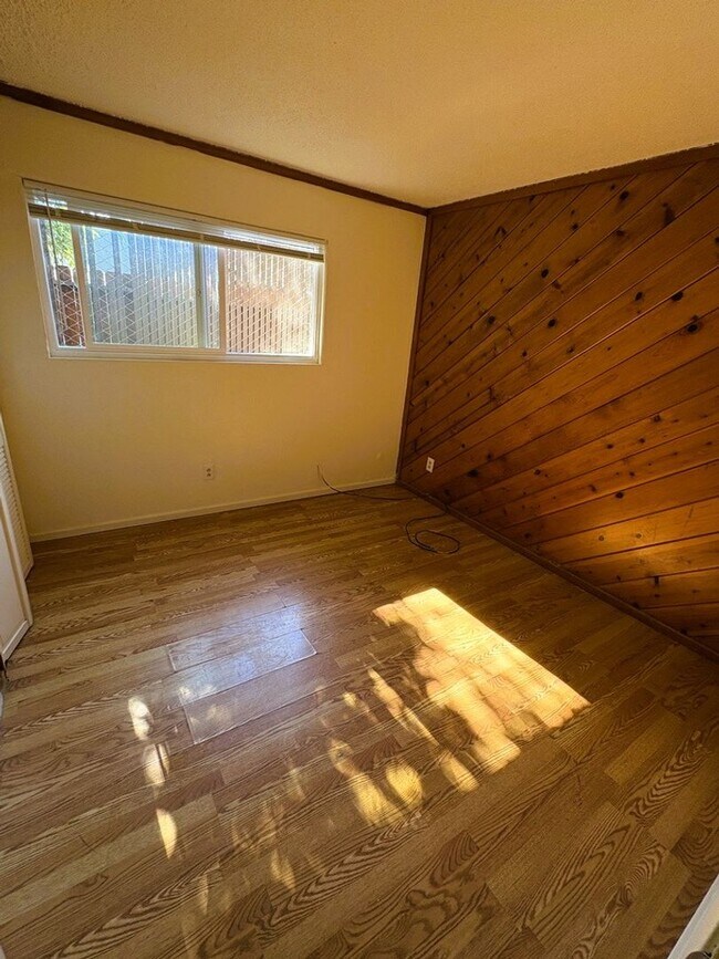 Building Photo - 8225-8227 Dowling St.