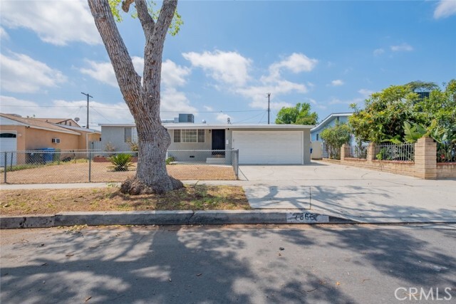 Foto principal - 7865 Cantaloupe Ave