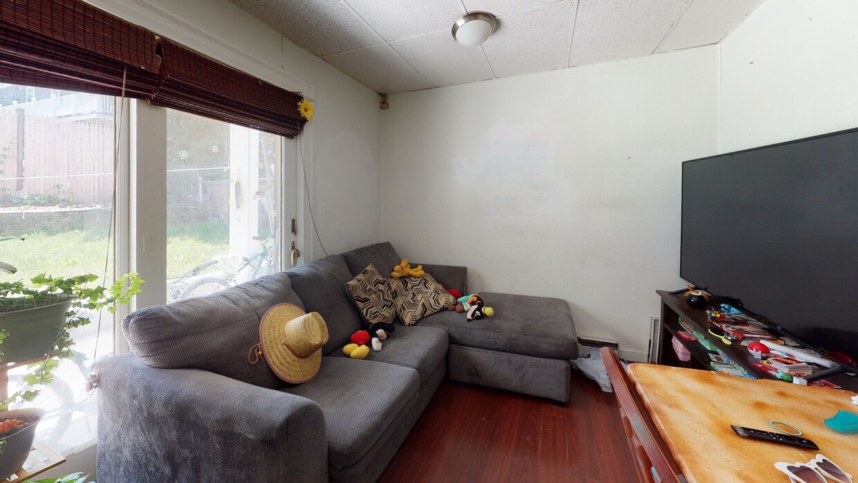 Foto principal - 23 Endicott Ave