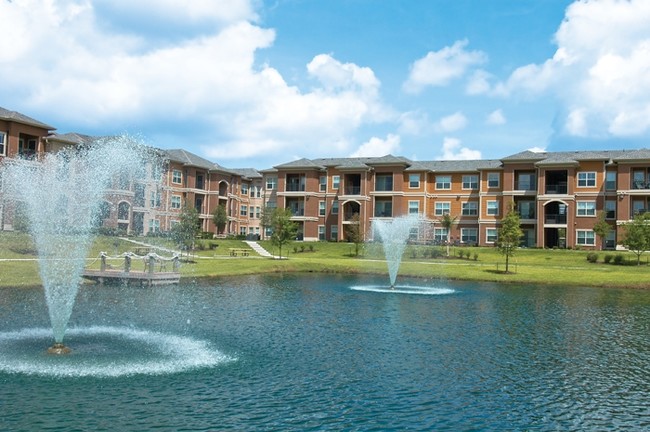 Emerson Park Apartment Homes Rentals - Webster, Tx 