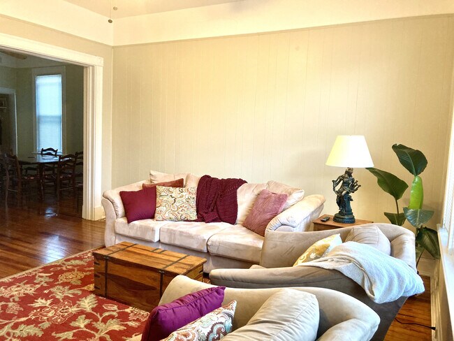 Foto del edificio - 222 E 18th St