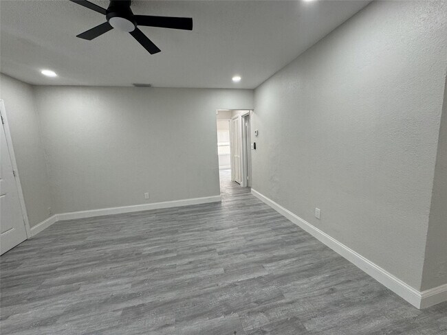 Foto del edificio - 1541 NW 7th Terrace