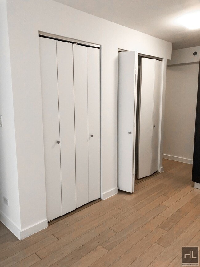 Building Photo - East 39th Street