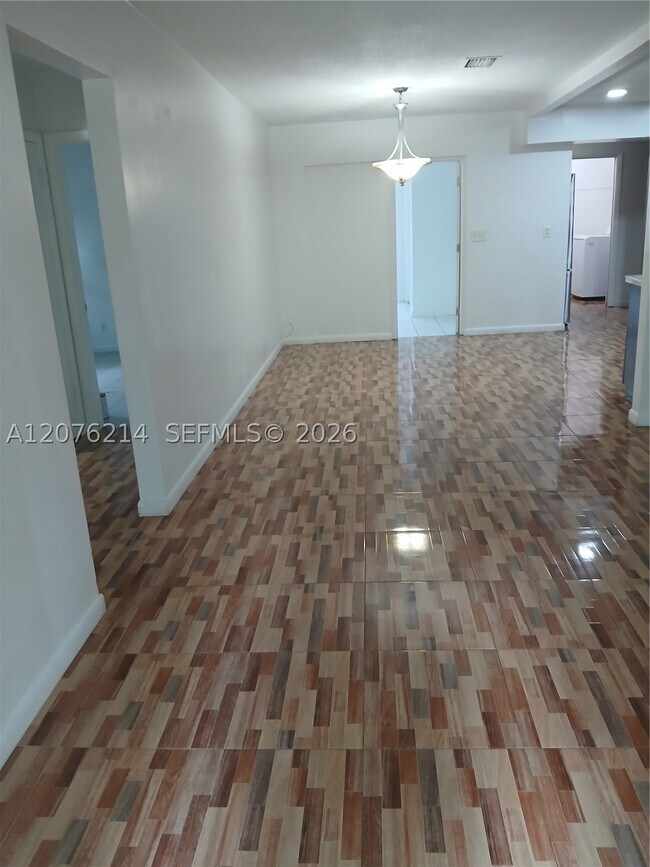 Foto del edificio - 539 S Rainbow Dr