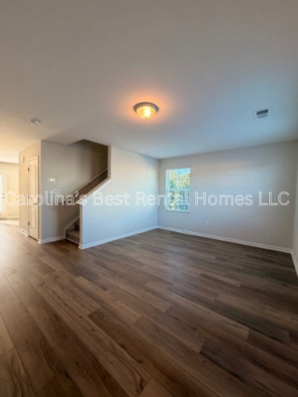 Foto del edificio - 2026 Skyline Rd