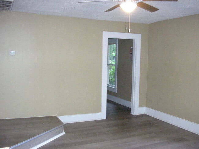 Building Photo - 1421 Stubbins St