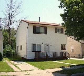 Foto principal - 3 br, 1.5 bath House - 13972 Hobart Ave 13...