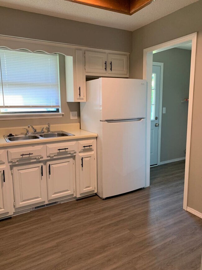 Foto del edificio - 3028-3030 W 15th St