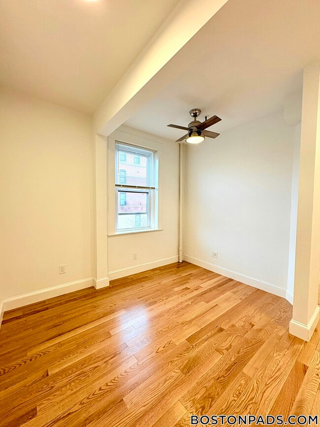 Foto del edificio - 95 Park Dr