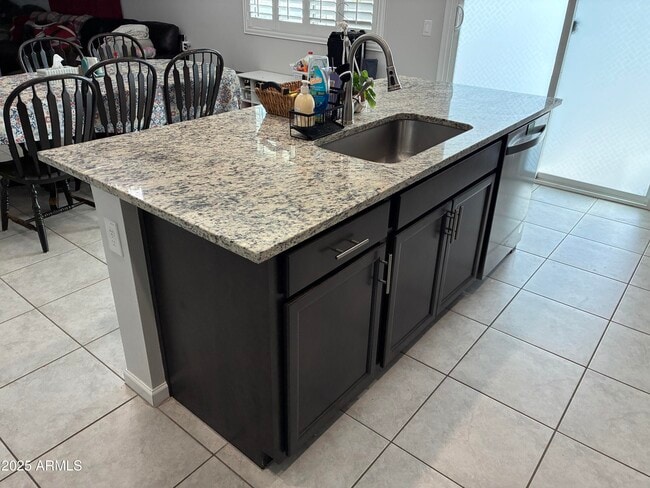 Foto del edificio - 18029 Avenida del Sol W