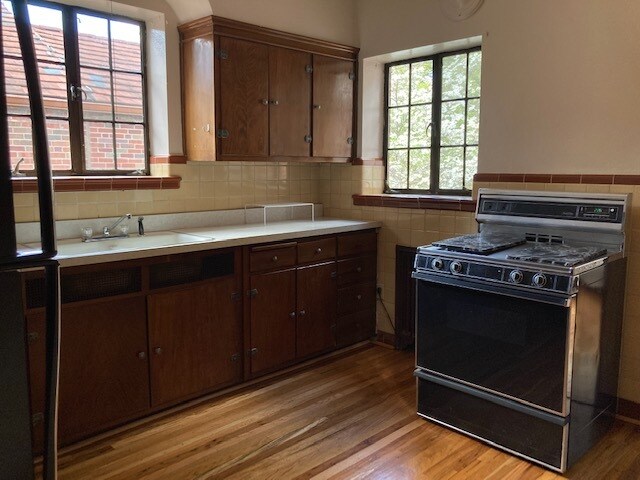 Building Photo - 6265 Loran Avenue