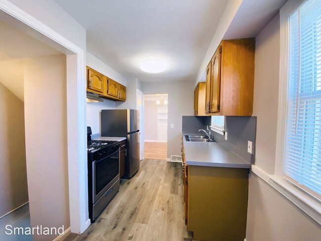 Building Photo - 3 br, 1 bath House - 20001 Grand Boulevard