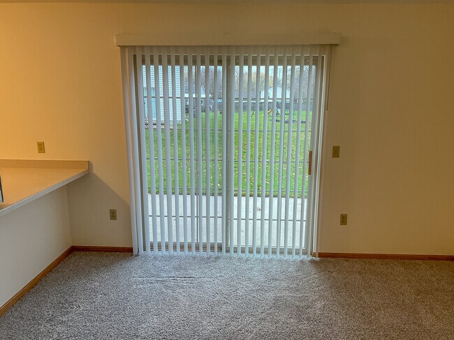 Foto del edificio - 1104 Heritage Ct