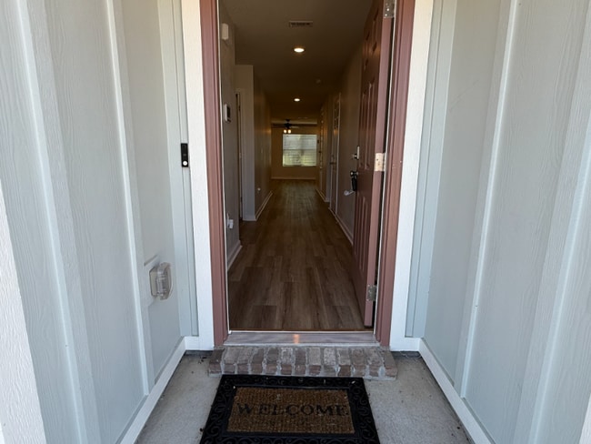 Building Photo - 437 Scarborough St