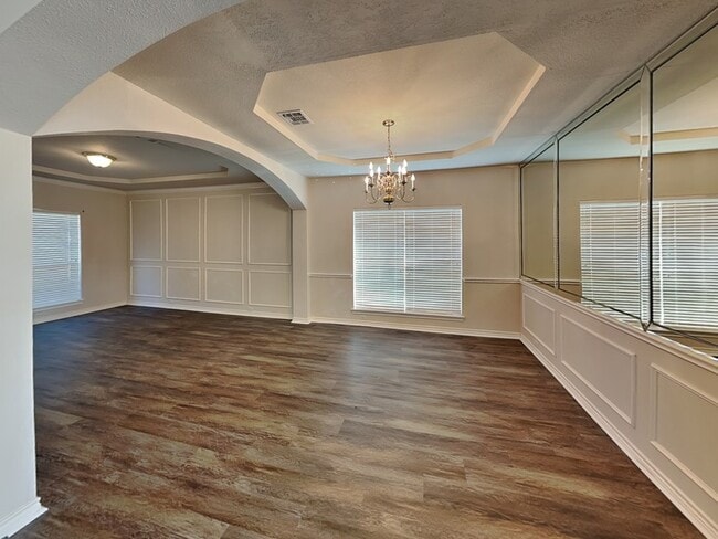 Building Photo - 5317 Summer Meadows Dr