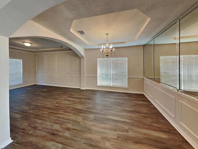 Foto del edificio - 5317 Summer Meadows Dr