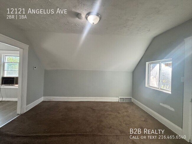 Foto del edificio - 12121 Angelus Ave