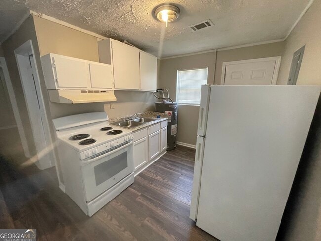 Building Photo - 3620 Earl St