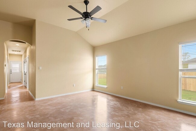 Building Photo - 3 br, 2 bath House - 215 Joanne Loop