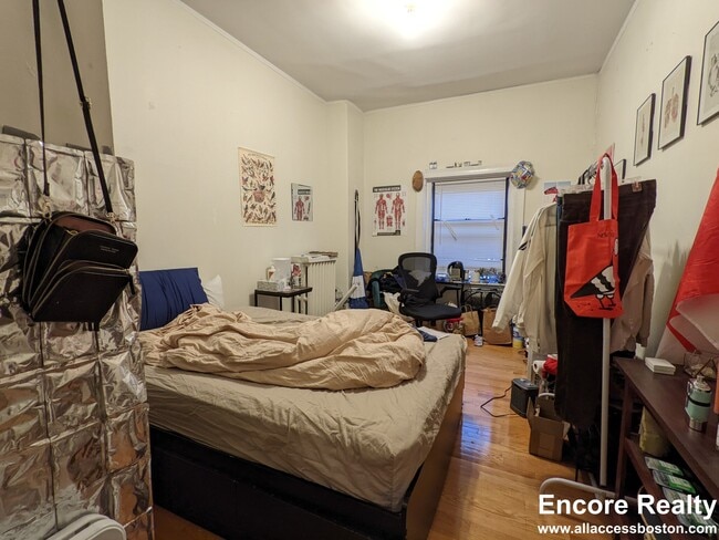 Building Photo - 43 Bay State Rd